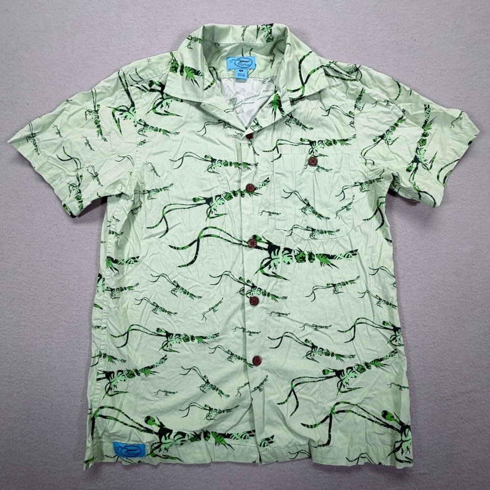TrueFlies Button Down Shirt Mens Small Good Green Fly Fishing Lure Print Cotton